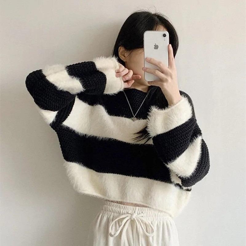 Contrasting stripes soft waxy new design loose knitted top autumn knitted pullover sweater women
