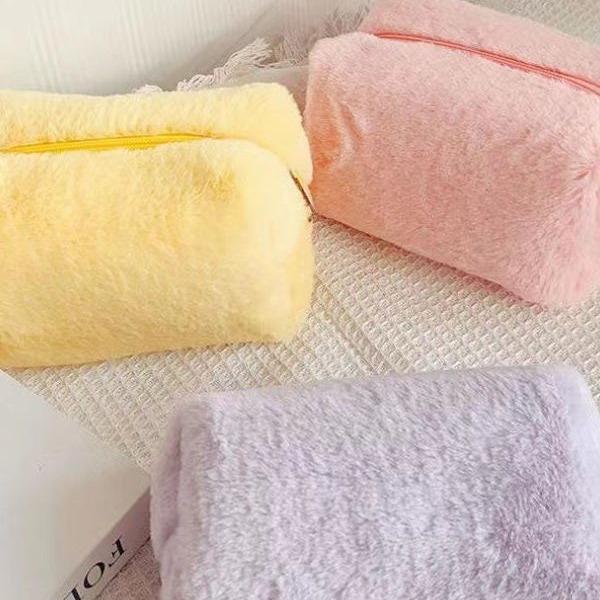 Bolsa de Maquilhagem de Pelúcia, Fofa, High-end, Conveniente, Bolsa de Armazenamento, Grande Capacidade, Bolsa de Higiene Pessoal, Bolsa Multicamadas Classificada