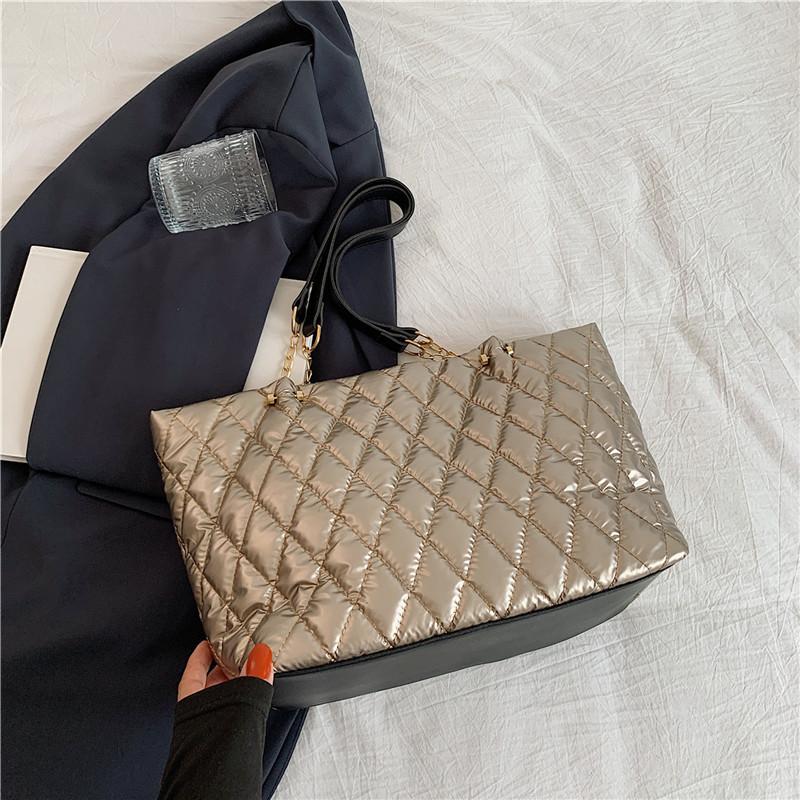 Large capacity tote bag women's 2025 new diamond shoulder bag women's cotton clothing bag fashion trend work bag tide
