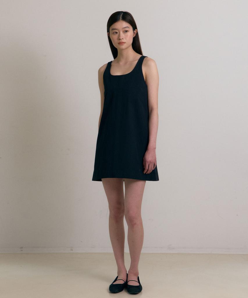 38 Come On Common Minimal Dress (Black)