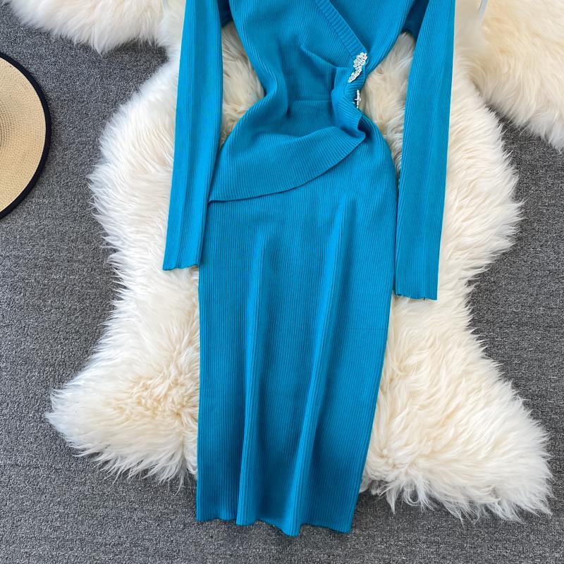 RUGOD Jarní a podzimní nové Retro elegantní a sexy Slim Fit Pletené šaty s dlouhým rukávem a výstřihem do V