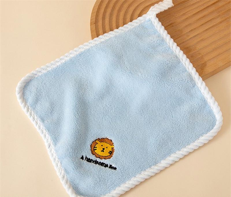 

1Pc 25x25cm Cartoon Animal Embroidery Coral Fleece Super Soft Absorbent Baby Child Face Hand Towel With Loop 25x25cm львиный