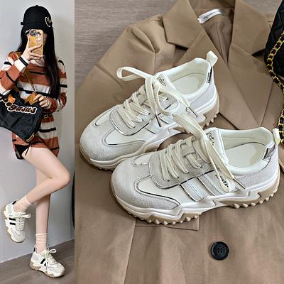 Koreanische Version von Dad Shoes Damen 2025 neue Frühjahrsmode Innenhöhe erhöht Freizeitschuhe Plateau Farbblock Atmungsaktive Sportschuhe Tide