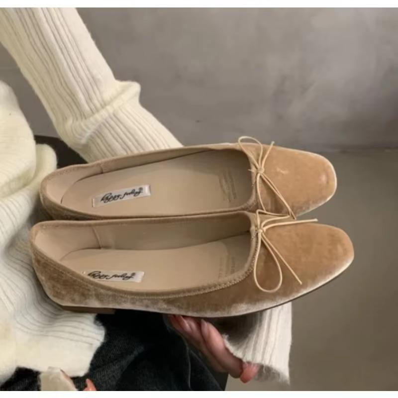 Elegant Velvet Ballerina Shoes Woman  Luxury Velour Ballet Flats Ladies Retro Round Toe Bowknot Shallow Loafers  In Red Green