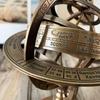 Mosiężna kula armilarna w stylu vintage zodiaku
