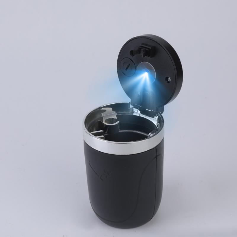 Auto Ashtray with Lid Design and Integrated Light, Small ABS Cabin Cup for Daily Driving, Parked Breaks, Drivers