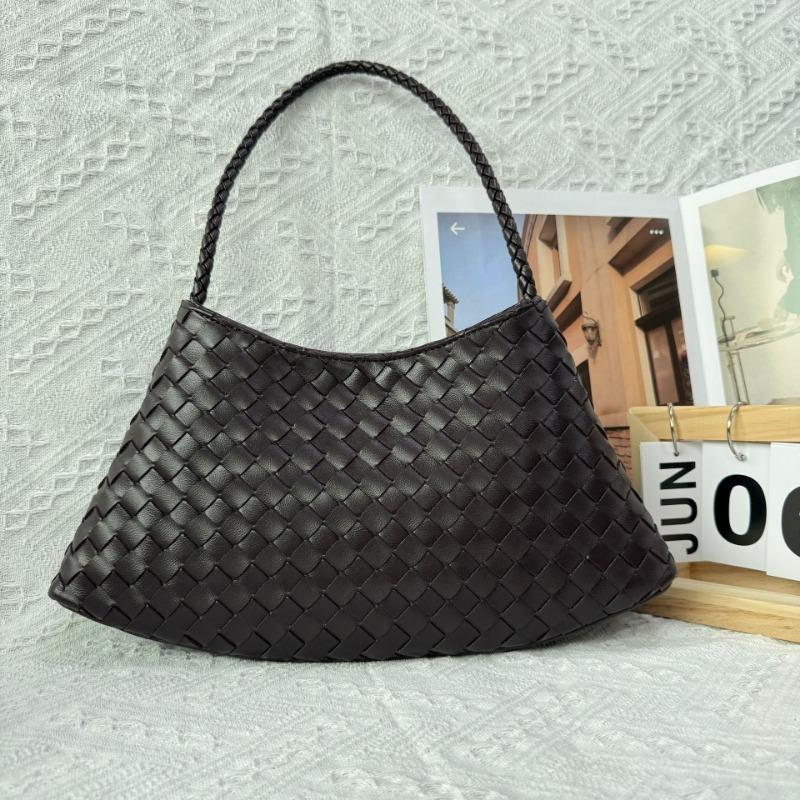 New handwoven bag, high-end women's vegetable basket, handbag, shoulder bag.