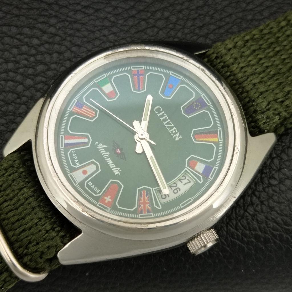 VINTAGE CITIZEN AUTOMATIC 8200 JAPAN MENS GREEN COLOR DIAL WATCH a709312-1