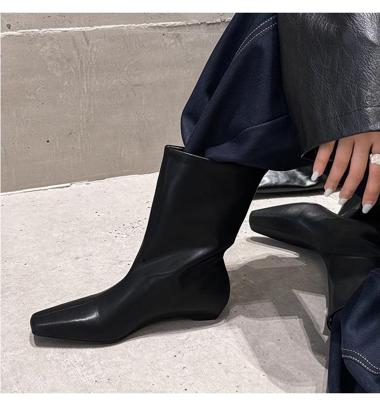 

Замшевые ботильоны на толстом каблуке с искусственным раздвоенным носком, короткие, тонкие, женская обувь 2025, осень-зима, новые, ретро, универсальные, модные ботинки 43