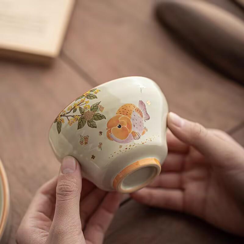 Large Ceramic Goldfish Tea Tasting Cup – Creative, Cute, High-Value Host Cup
