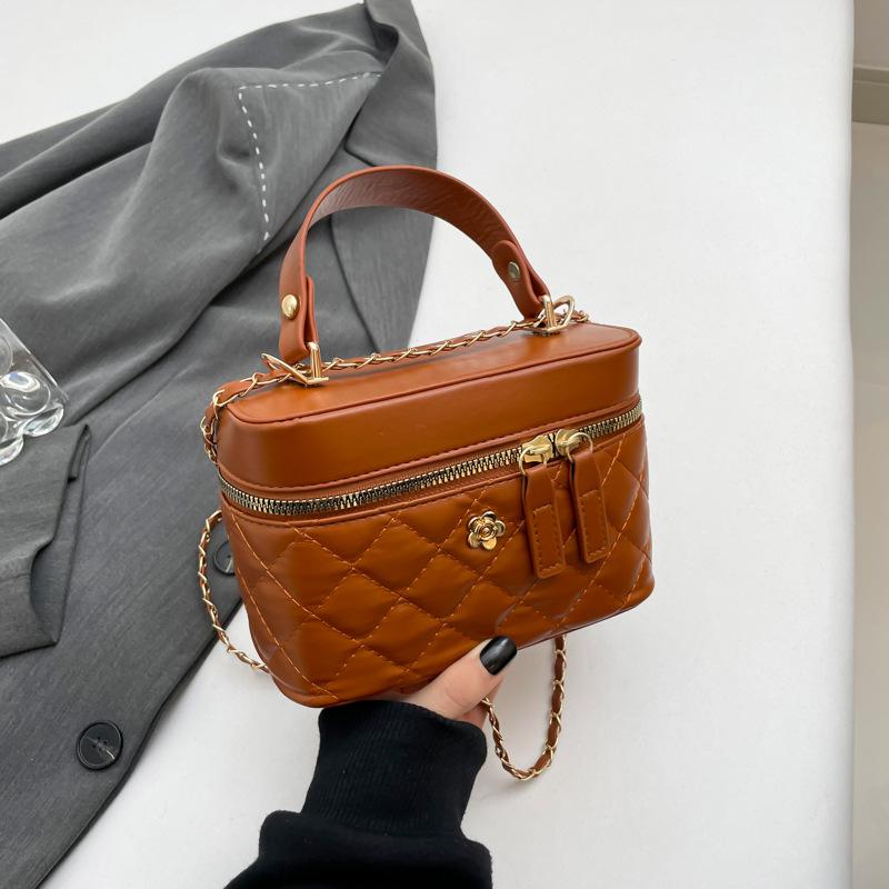 2 Winter new diamond chain portable women's bag fashionable personality shoulder crossbody bucket bag