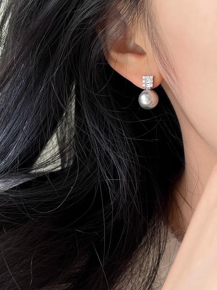 Classic real hemp color high-end strong light pearl sterling silver square diamond stud earrings temperament simple earrings women