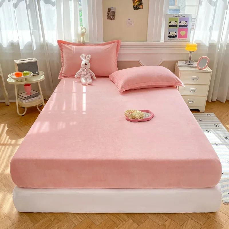 Měkký Plyšový Hřejivý Potah na Matraci Zimní Sametový Materiál Prostěradlo Zesílený Hřejivý Přehoz na Postel Chránič Matrace Více Velikostí