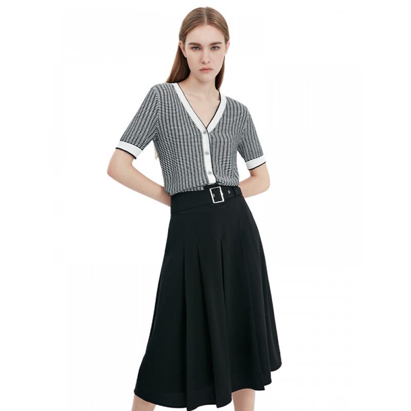 

ELLASSAY Women s Spring/Summer V-Neck Knit Top S