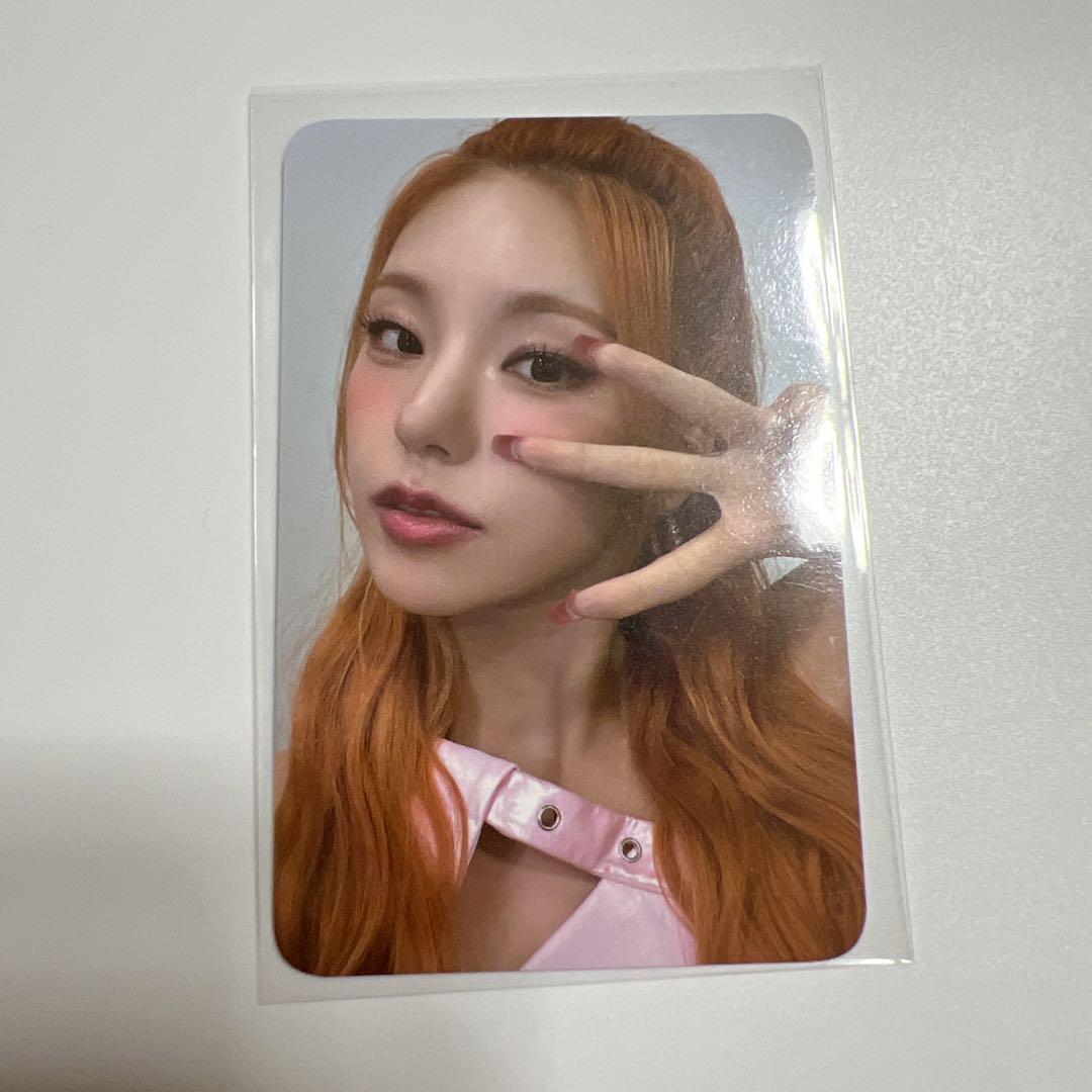 

[USED] ITZY BORN TO BE Yeji Trading Card EVERLINE Lucky Drop