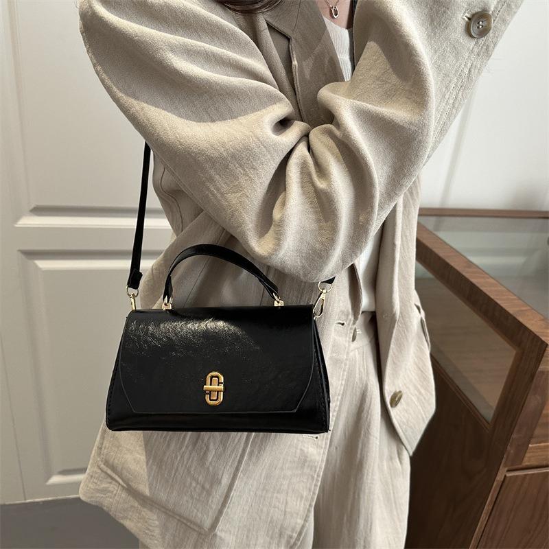 Premium texture retro small bag women's 2 new fashion versatile messenger bag exquisite portable small square bag