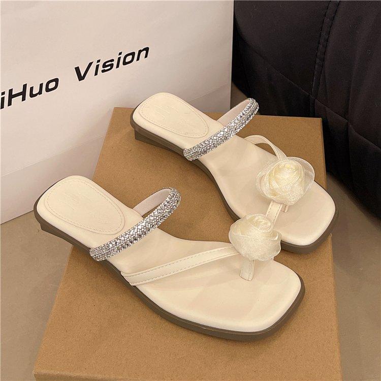 French thick heel rhinestone cool slippers women's shoes wear 2025 new summer fairy style temperament cool slippers