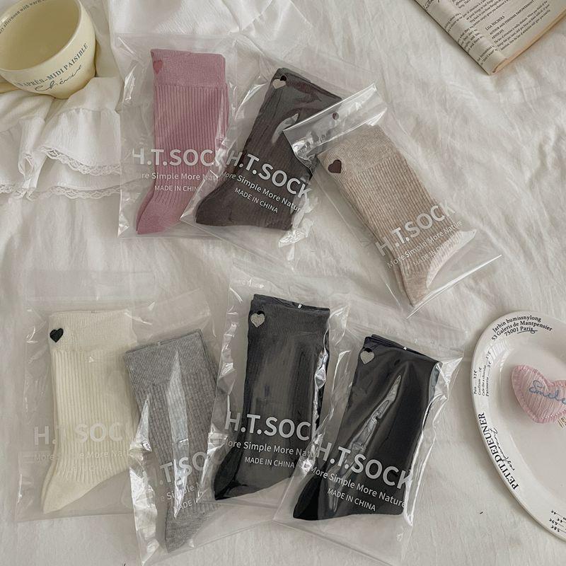 

Newcomer Special: Miyard Autumn Cute Heart Embroidered Long Tube Scrunched Socks