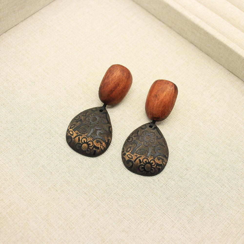 

Винтажные европейские и американские серьги с цветочным гравированным узором из латуни и дуба