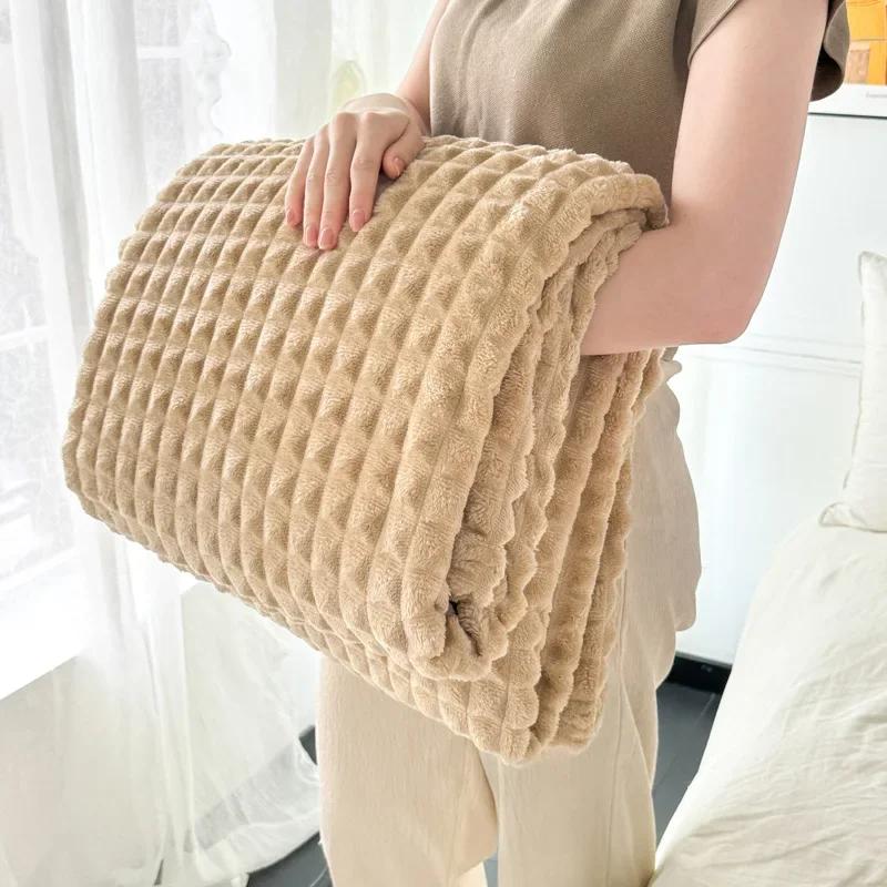 Modern Minimalist Solid Color Flannel Plaid Blanket Soft Cover Blanket Double Thickened Warm Office Nap Blanket Milk Velvet