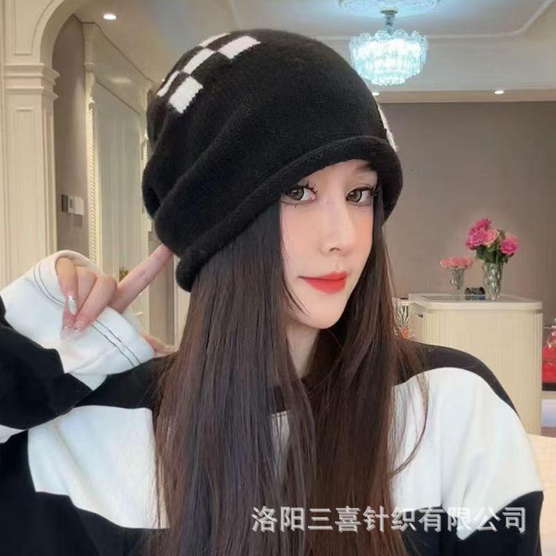 New autumn and winter star-patterned knitted beanie for women, warm and face-slimming, trendy and cute fashion hat