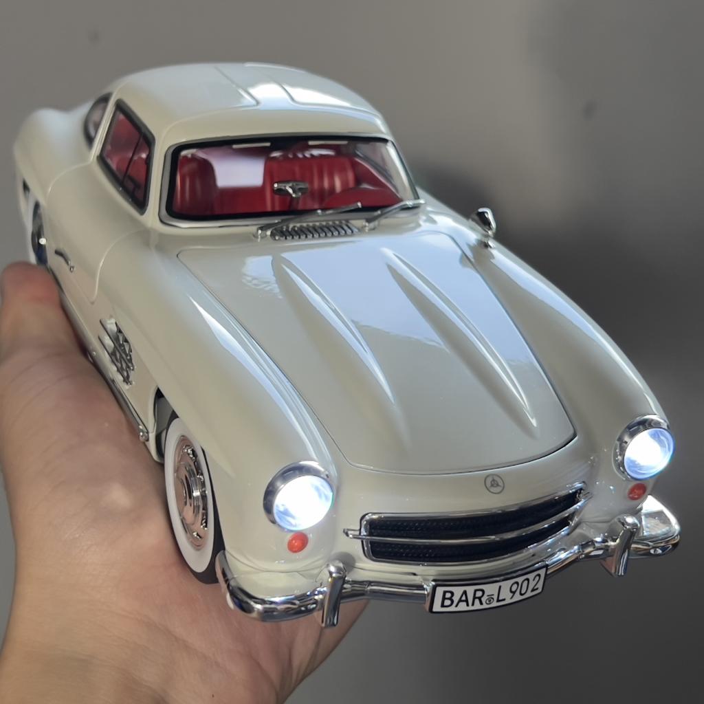 1:18 Mercedes Benz 300SL Classic Sports Vehicle Alloy Car Model Diecast Toy With Sound And Light Vehicle Decoration For Kid Gift