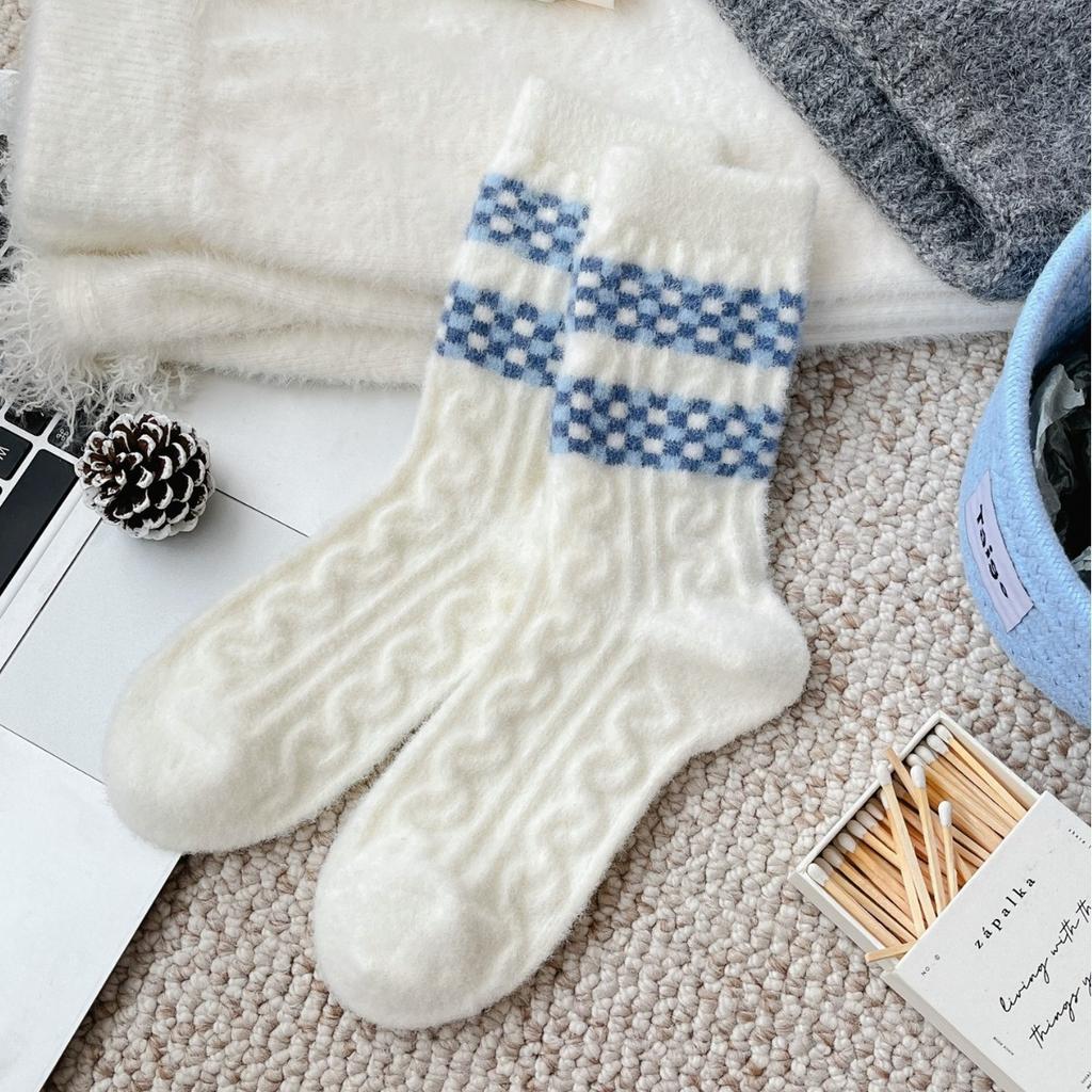 Super Winter Bear Warmth Thickened Bow Australian Velvet Cartoon Winter Sleep Socks Mid-Tube Embroidered Blue