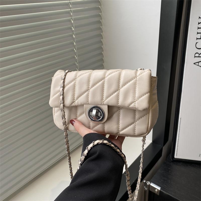 

Bag Women s Xiaoxiangfeng Rhombus Chain Bag 2025 New Fashion Versatile Shoulder Crossbody Bag Premium Underarm Bag