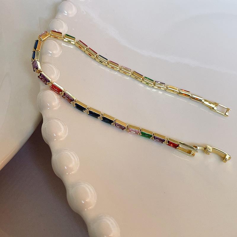 

Layered Beaded Bracelets - Summer Minimalist Style for Women, Light Luxury, Simple, and Skin-Tone Enhancing.