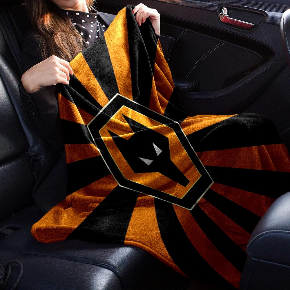 Flaming Wolves Emblem Wanderers Flannel Blanket, Soft Polyester, Modern Design, All-Season for Camping, Travel, Gifts for holidays or birthdays