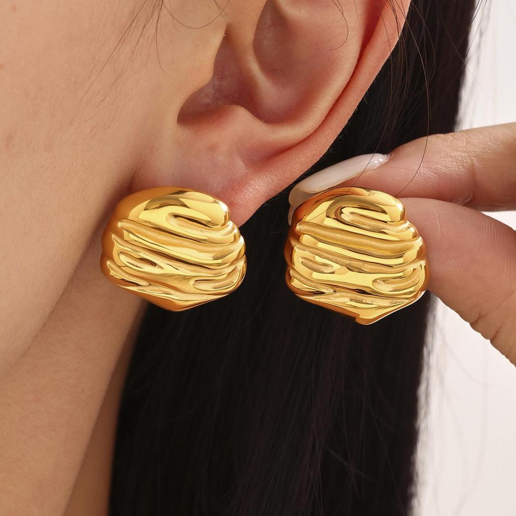 Qiong Yao Niche Irregular Hammered 18K Gold-Plated Pleated Earrings - Fashionable Stainless Steel Design