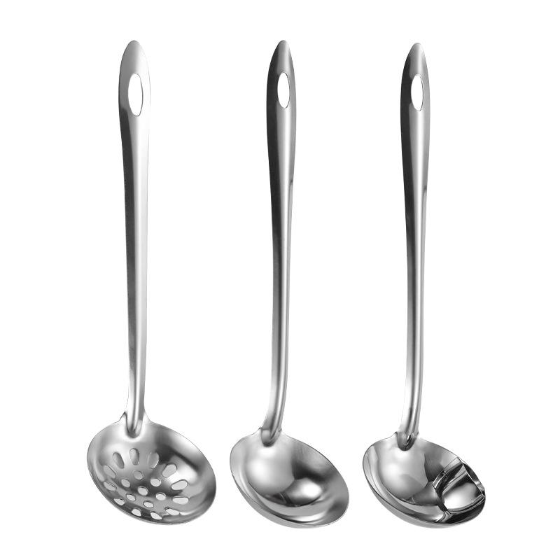 High Quality Soup Ladle Stainless Steel Leaking Spoon Colander Stainless Oil Ladl Strainer Oil Soup Separate Spoon