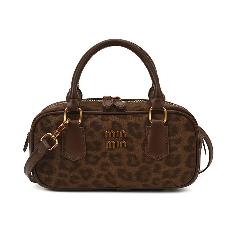 Premium texture small bag women's autumn new portable pillow design commuter shoulder messenger bag