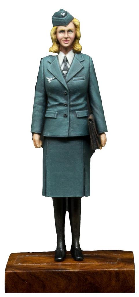 Passion Model WWII German Air Force Female Communications Assistant Resin Kit P35F012 1/35