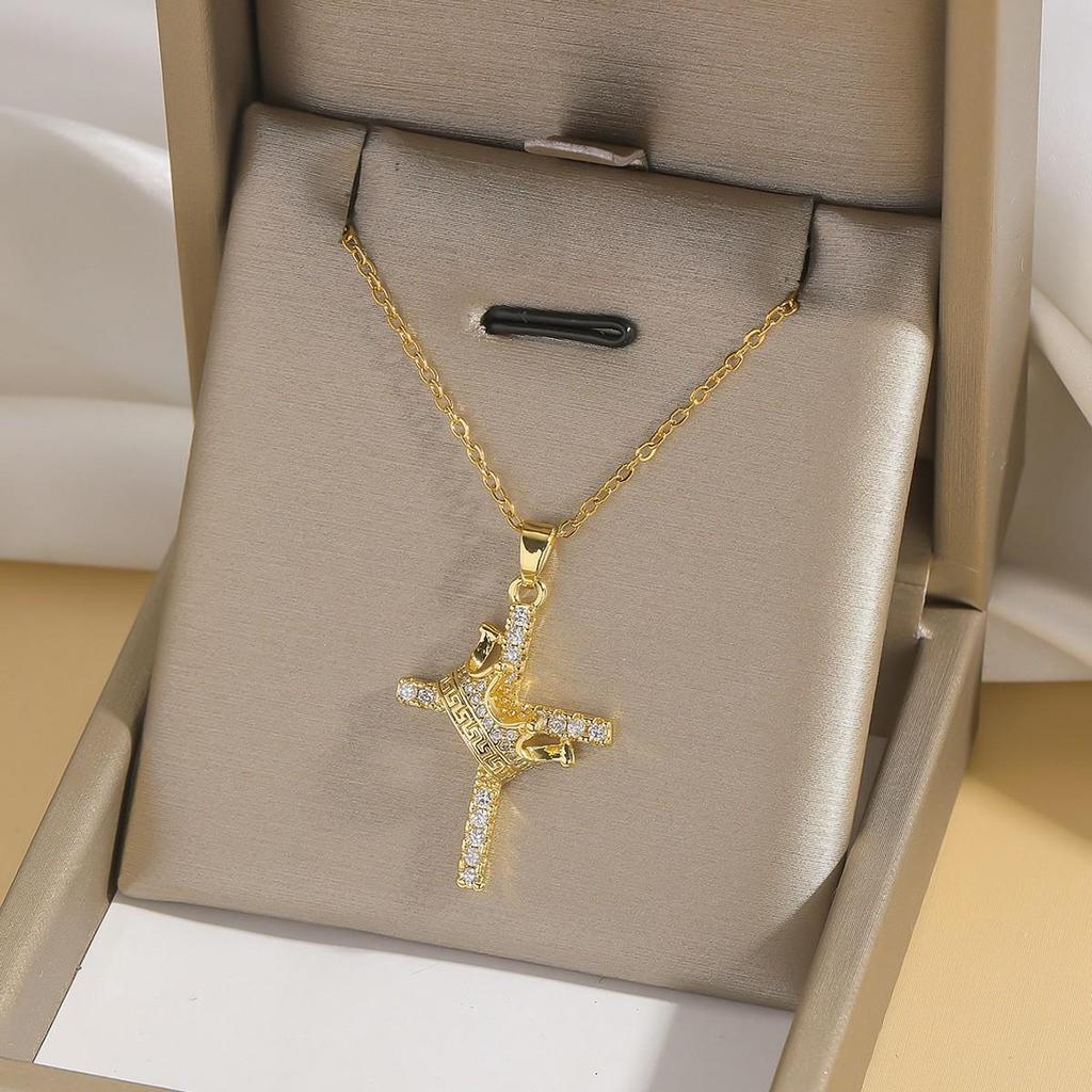 Collana da Donna con Croce di Zirconi Colorati - Design di Nicchia con Pendente Completamente Diamantato su Catena in Acciaio Inossidabile