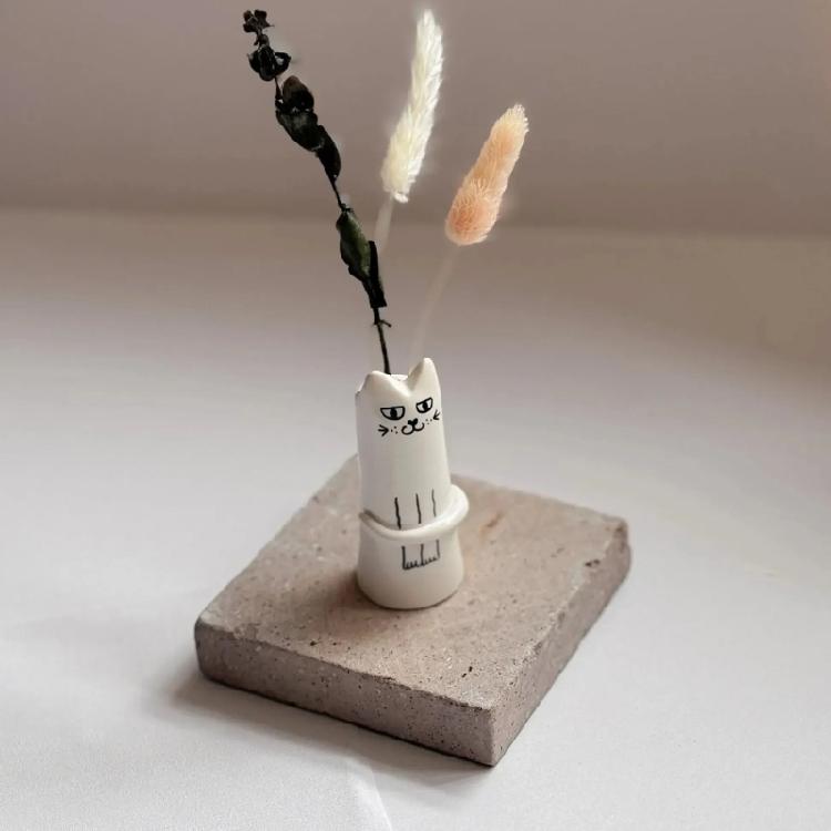 Einzigartige Katzen-Skulptur Harz Miniatur-Vasen Künstlerischer Wohnakzent für Blumengestecke Ästhetische Home-Office-Dekorationen