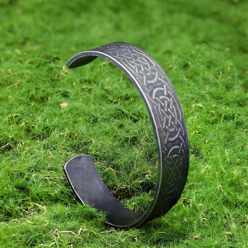 Stainless Steel Viking Runes Celtic Bracelet with Knot Pattern - Retro and Trendy Ornament