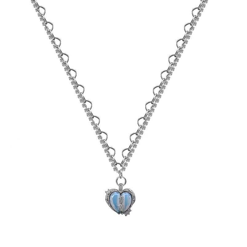 

Korean version of love with diamond necklace year new female senior design sense collarbone chain Internet celebrity tide