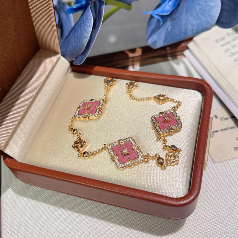 Italian Cloth Qi Lati Natural White Fritillary Four-Leaf Clover Bracelet Women'S Fashion Retro Rhombus Chalcedony Jewelry