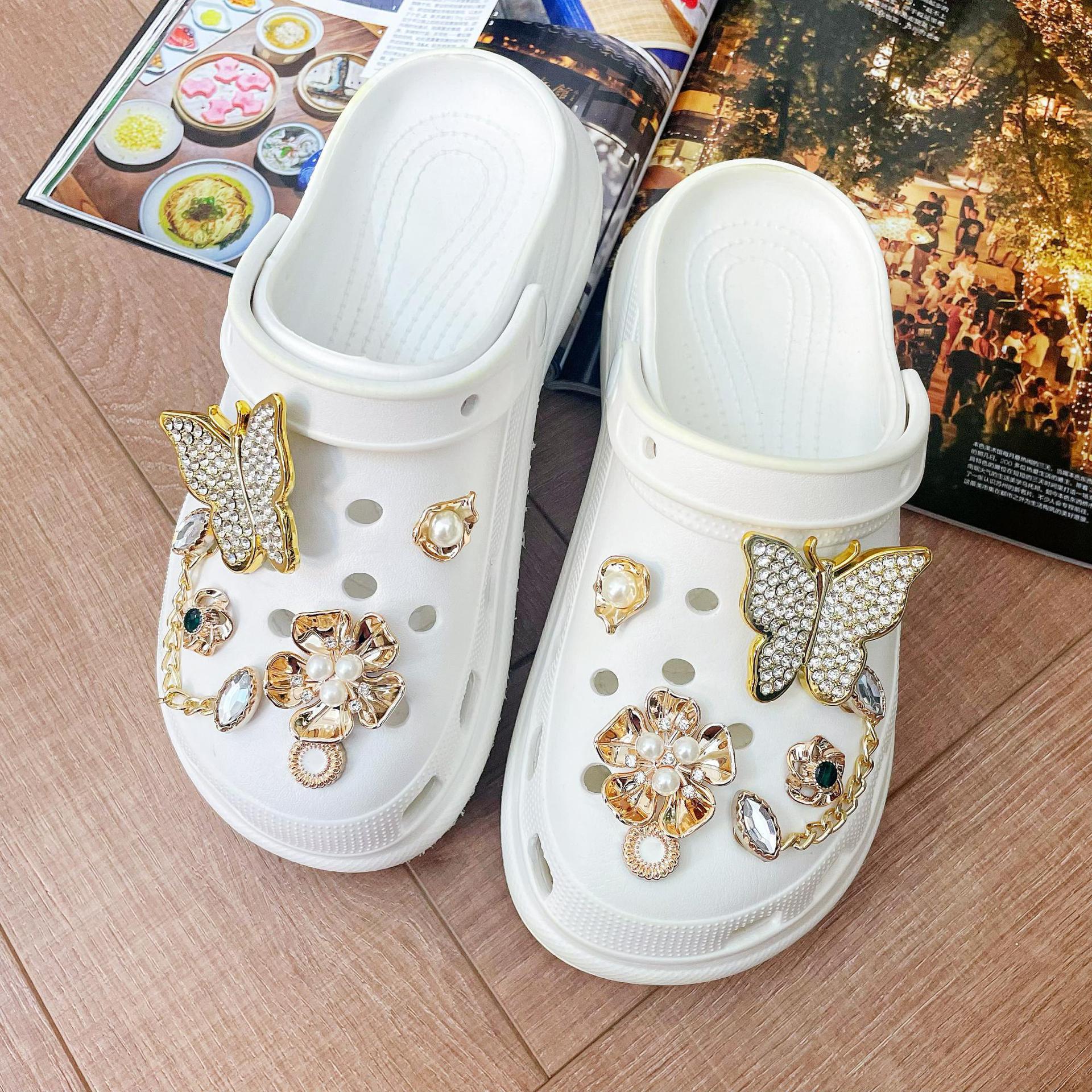 

Новые туфли с отверстиями для крепления, DIY аксессуары, обувной цветок, обувная пряжка, съемный золотистый страз, набор «бабочка-цветок»