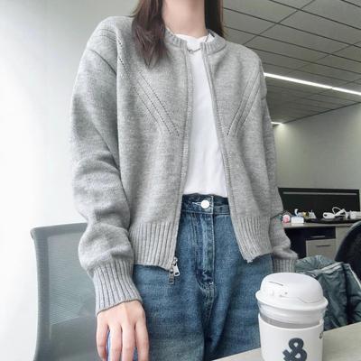 2025 Japanese Style Gray High-End Lightweight Knitted Sweater for Women - Autumn Collection