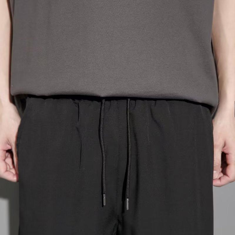 Herren Eis-Seide Schnelltrocknend Locker Athletische Shorts