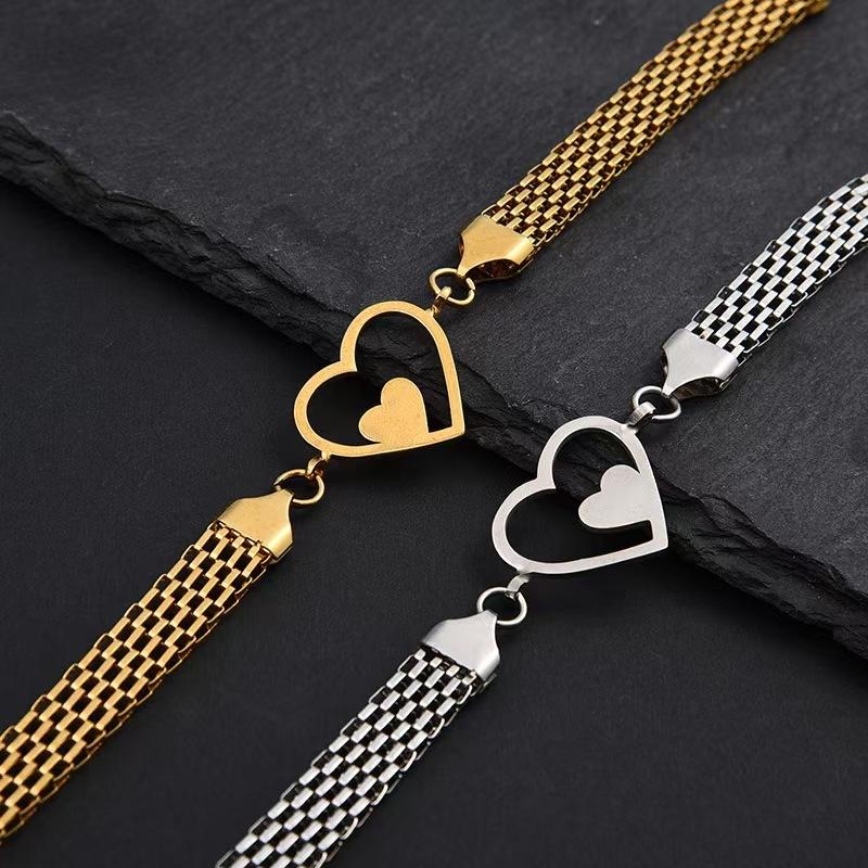 18K Stainless Steel Waterproof Hollow Heart-Shaped Adjustable Bracelet for Women Fashion Simple Twist Braided Bracelet Jewelry