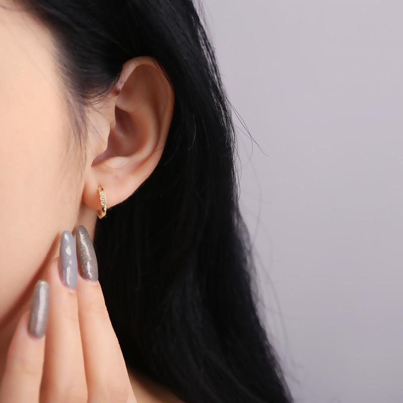 Simple Small Diamond Earbuds for Women's New Style and Style Versatile Niche Earrings