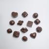 100 PEÇAS Resina Kawaii Simulação Chocolate ao Leite Cabochão de Fundo Plano Doce Figura Decoração de Casa Artesanato DIY Scrapbook Acessórios de Laço