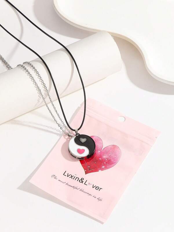 Glowing Heart Pendant Couple Necklace Set Valentine's Day Gift with Tai Chi Design for Friends