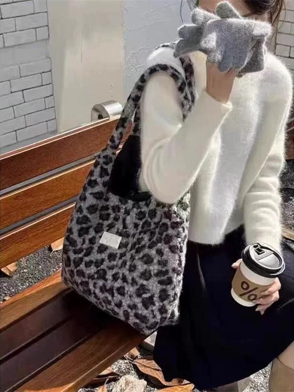 Vintage leopard print tote new trendy fashion college large capacity casual woolen bag