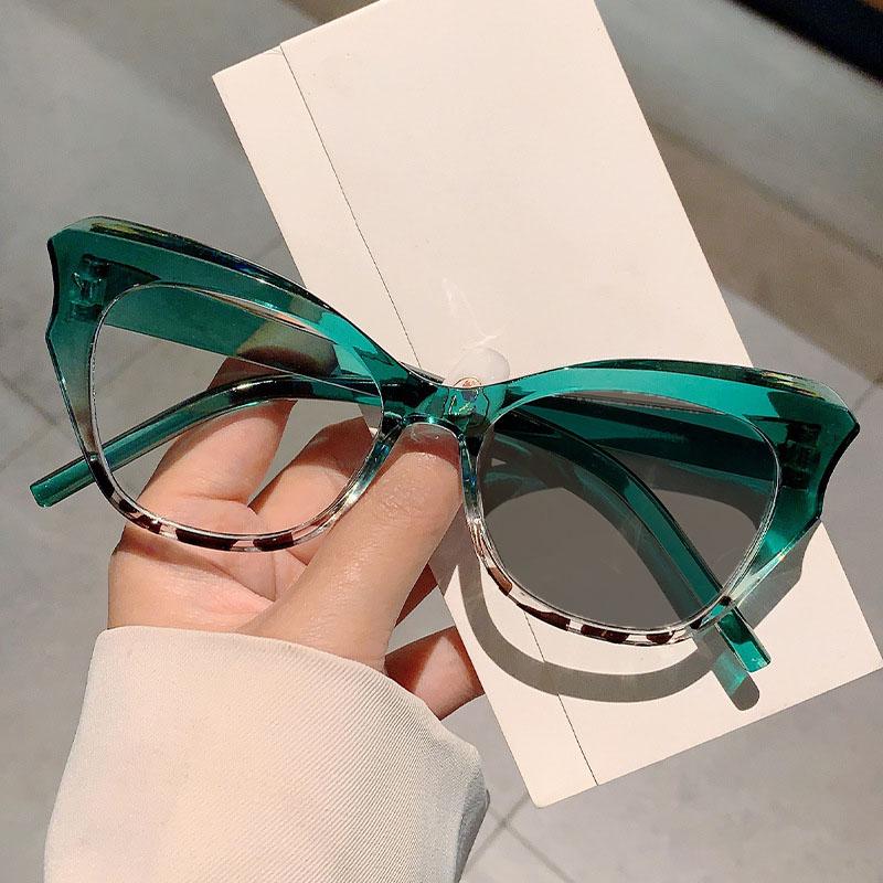 Vintage Large Frame Photochromic Reading Glasses Women's Fashion Cat Eye Gradient Color Anti Blue Light Far Sight Sun Glasses