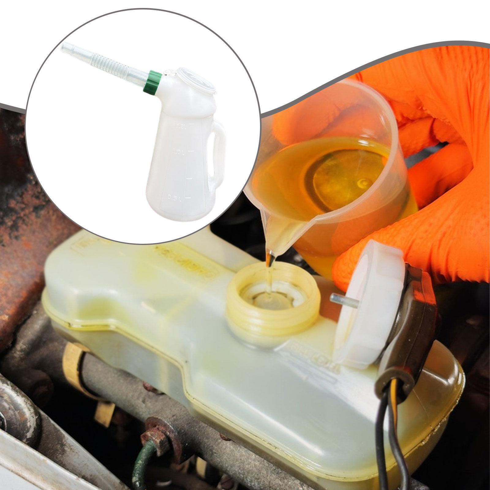 

Oil Measuring Cup with Spout, Wear-resistant, Leak, Practical And Handle Scale. Green Screws