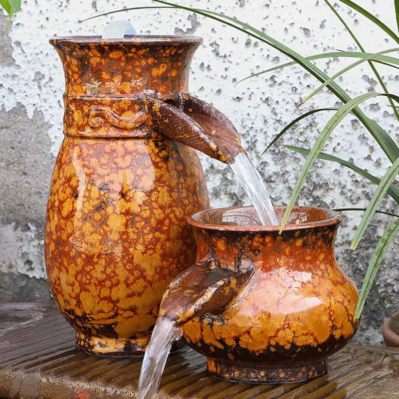 Komplettes Wasserfall-Dekoration Keramik-Aquarium mit zirkulierendem Wasser und Filter für die Wasserlandschaftsgestaltung.